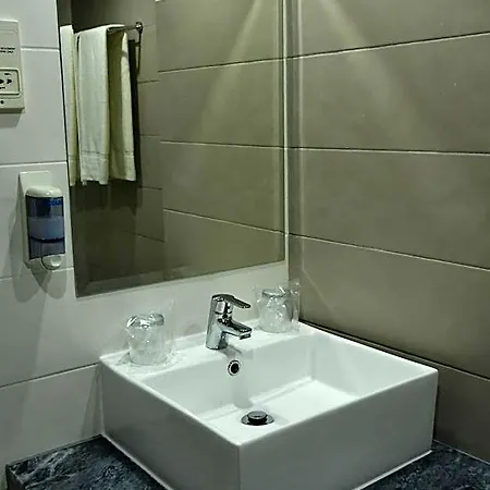 Anjos Otel 3*